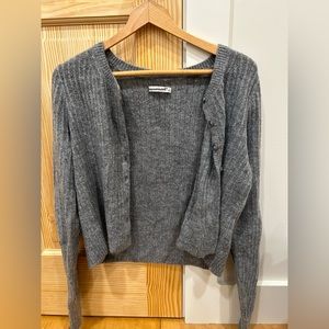 Abercrombie & Fitch gray cardigan - cropped